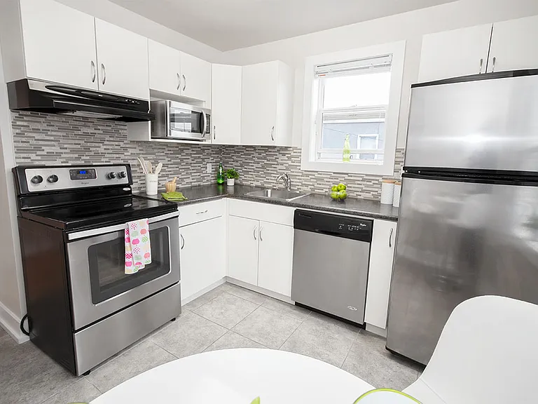 310 Goulet St #11 — Photo 8
