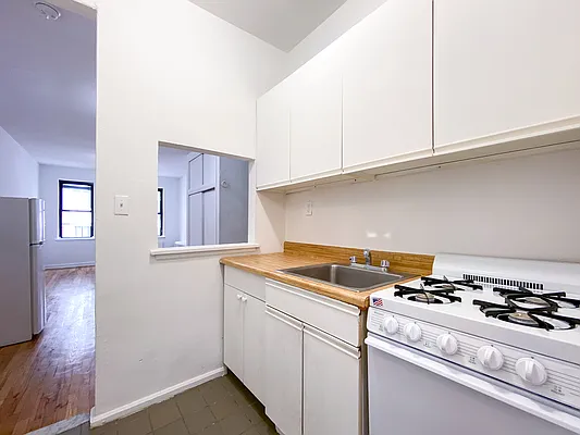 Rented by Compass | media 9