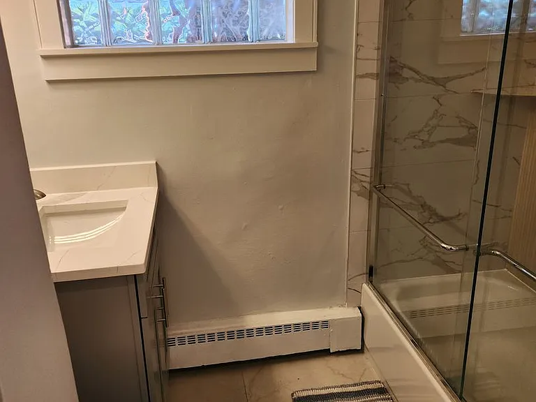 402 Franklin Ave — Photo 6