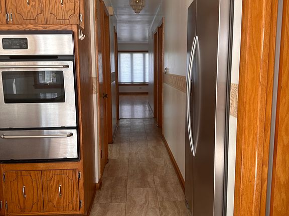 3rd image of 3935 N Odell Ave
