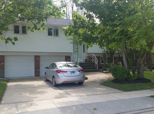 443 Kresse St, Oceanside, NY 11572