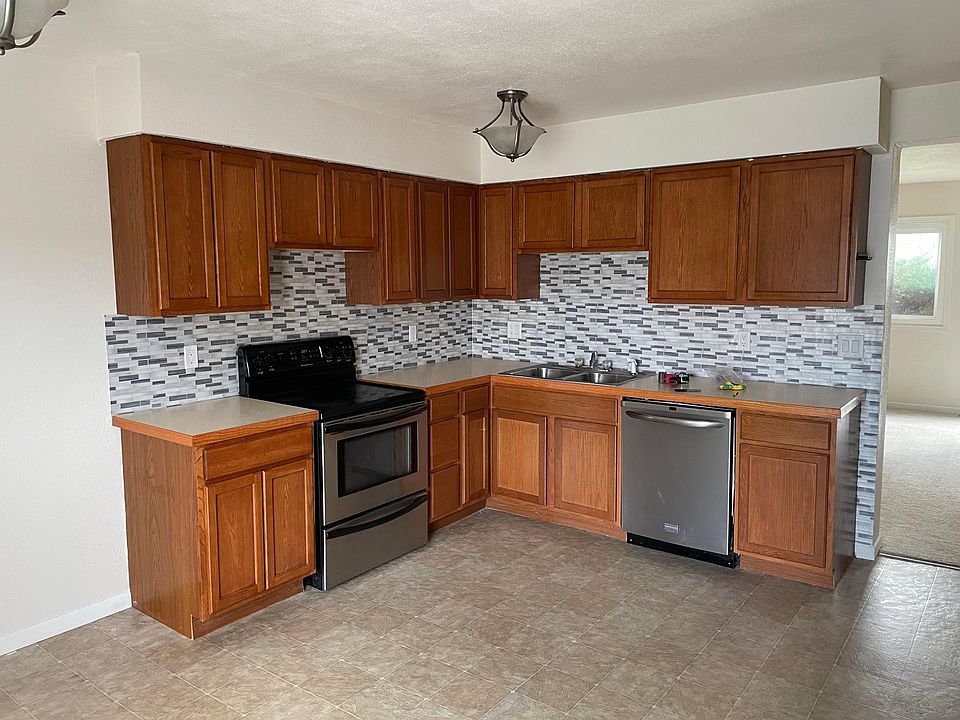 1st image of 1353 N 18th St