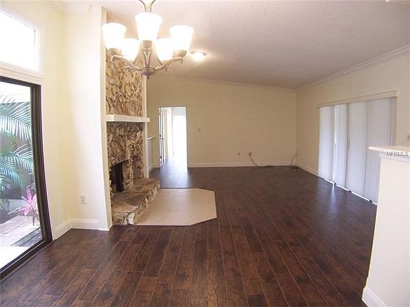 4th image of 1205 Royal Oak Dr