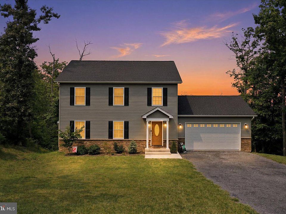 1st image of 524 Lower Valley Rd