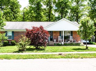 388 S Shore Dr, Shepherdsville, KY 40165