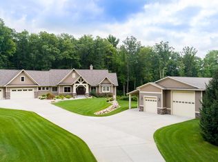 7242 Elmerlyn Woods Dr, Hudsonville, MI 49426