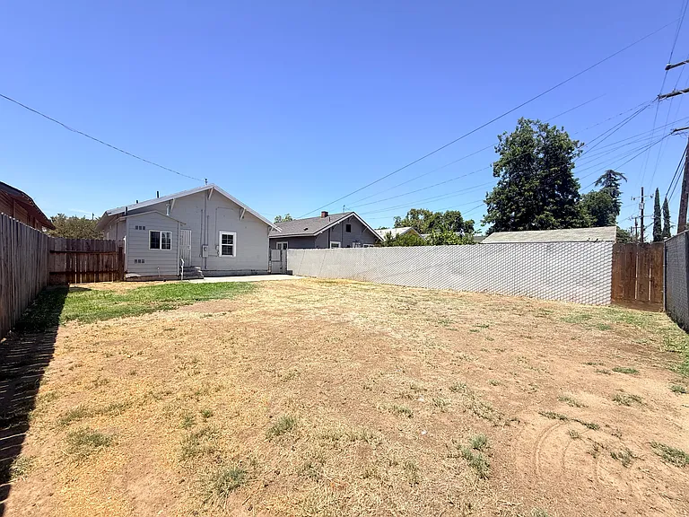 1010 N Roosevelt Ave — Photo 19