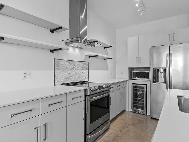510 All Saints St #302 — Photo 3