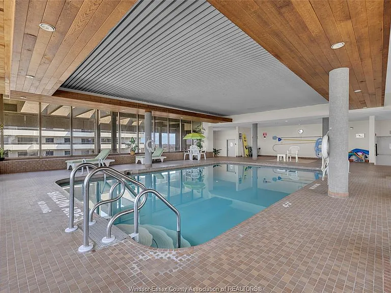 5125 Riverside Dr E #604 — Photo 33