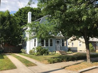 203 Sinclair Ave, Providence, RI 02907