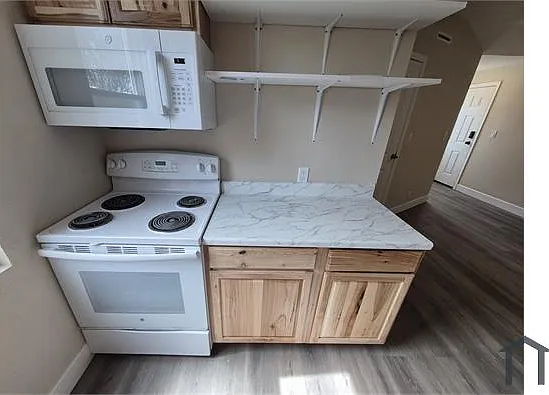 4018 Sunrise Cove Dr — Photo 39