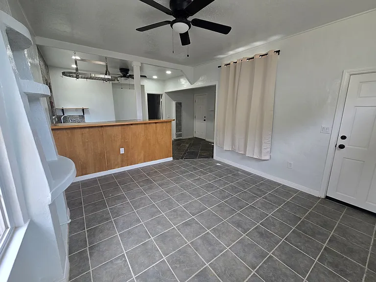 335 E Arbor St — Photo 7