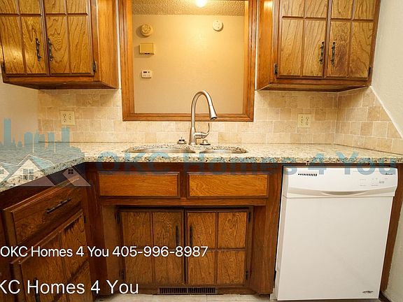 3rd image of 1304 Summerton Pl