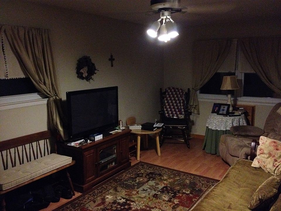 1st image of 7 Cheryl Ave