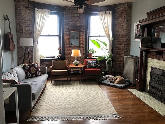 4th image of 3532 Pestalozzi St