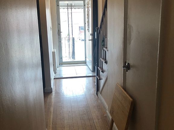 3rd image of 1407 Allerton Ave