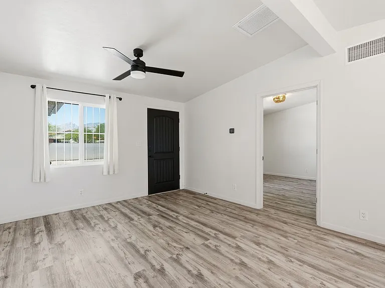 2535 N Dodge Blvd #2 — Photo 10