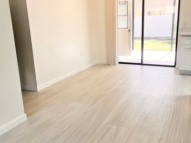 2420 Briar Oak Cir — Photo 32
