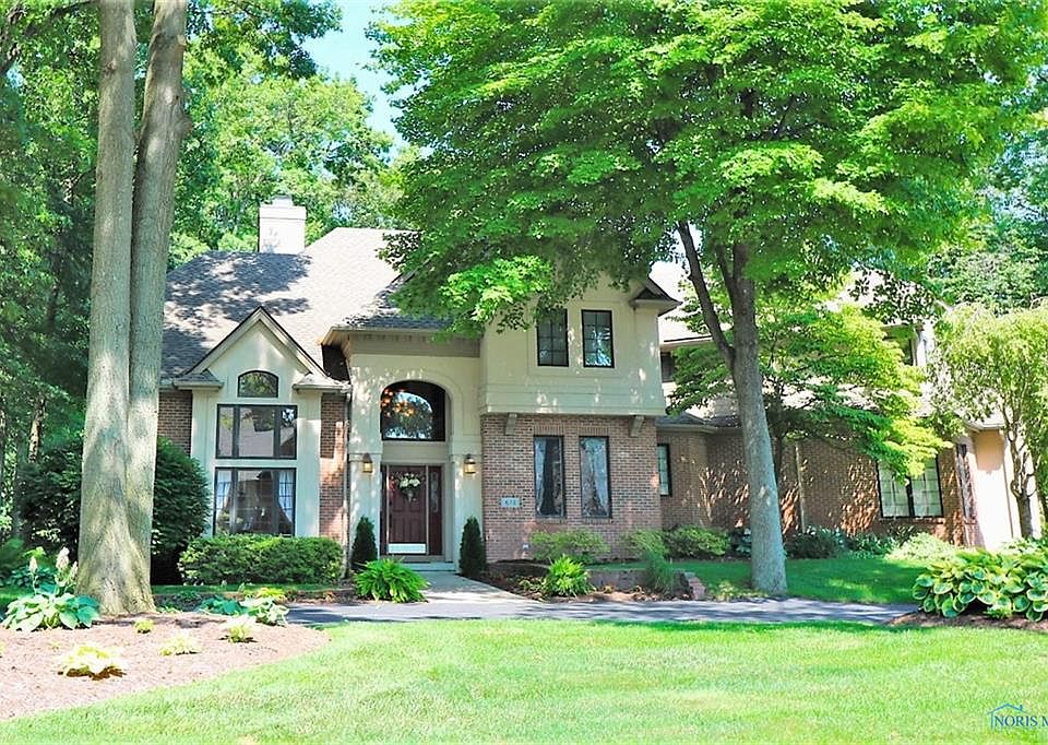 611 Saint Annes Dr, Holland, OH 43528 | Zillow