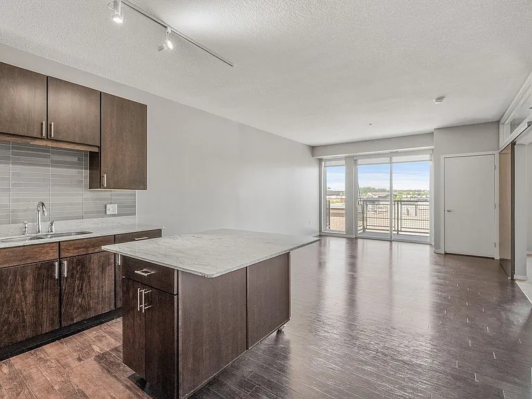 The Flats at West End — Photo 34