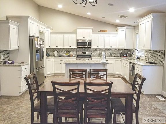 5th image of 3804 W Golden Ln