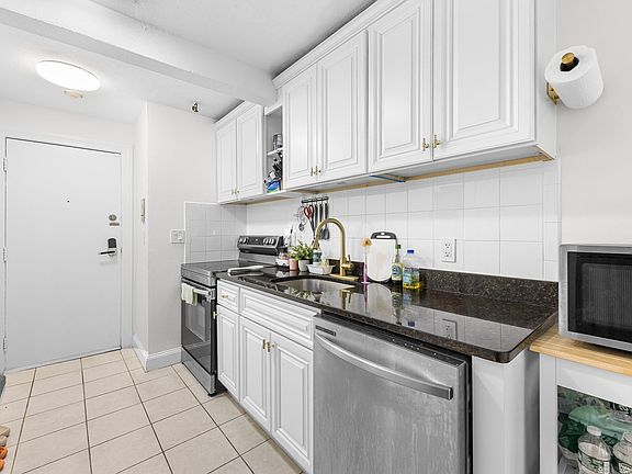 2nd image of 56 Park Vale Ave APT 14