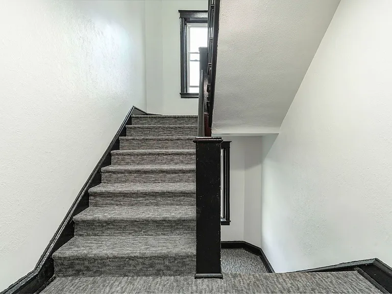 Belmont Place — Photo 10