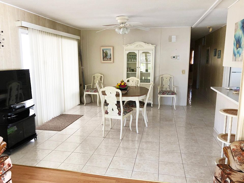1st image of 63 Havenwood Dr