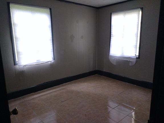 2nd image of 760 W April St