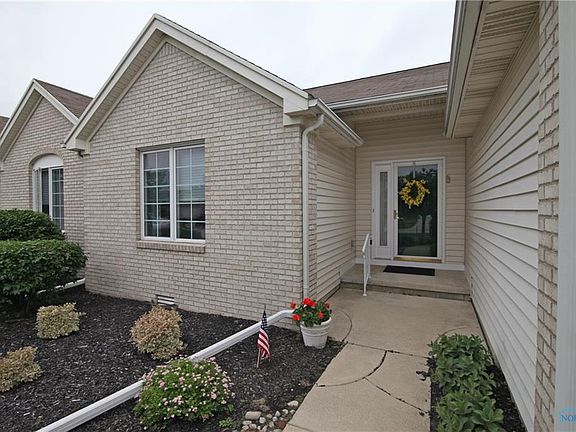 2nd image of 26375 E Wexford Dr
