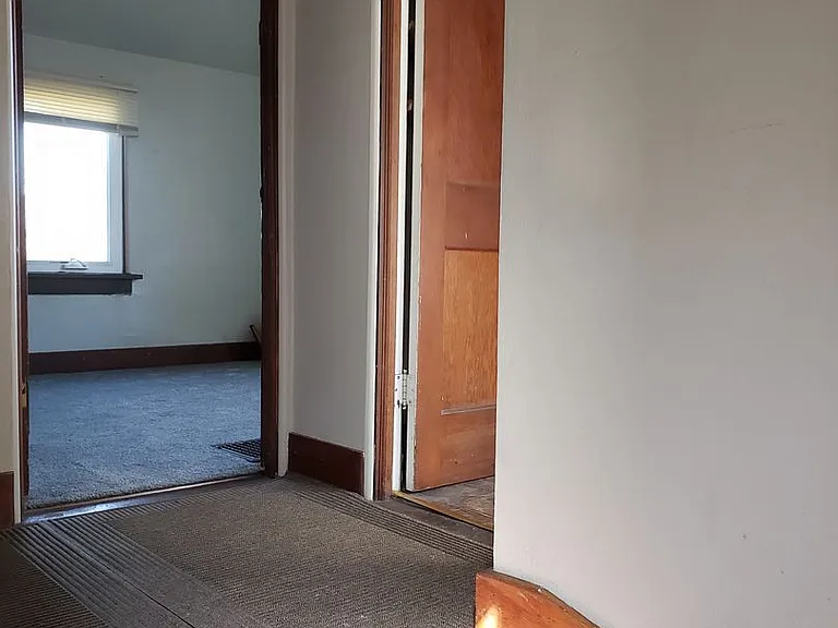 935 NE Maple St — Photo 13