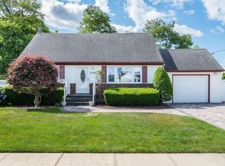 2382 Elbert Ave, North Bellmore, NY 11710