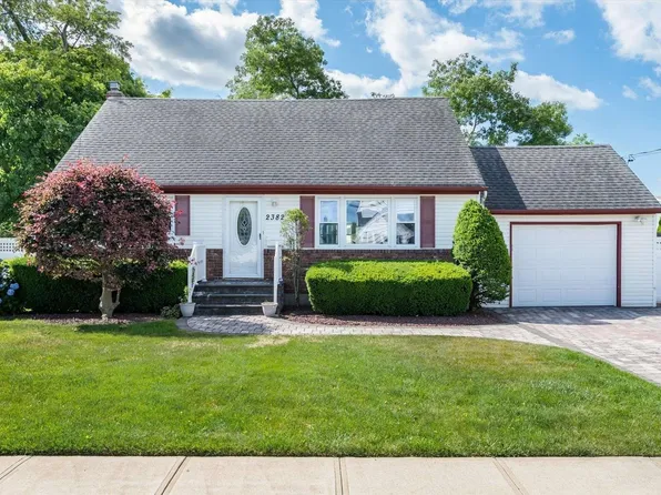 2382 Elbert Avenue, North Bellmore, NY 11710
