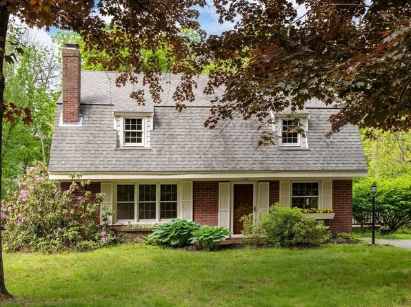 2 North St, Merrimac, MA 01860