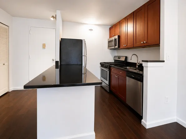 829 Greenwood Ave APT 3G, Brooklyn, NY 11218