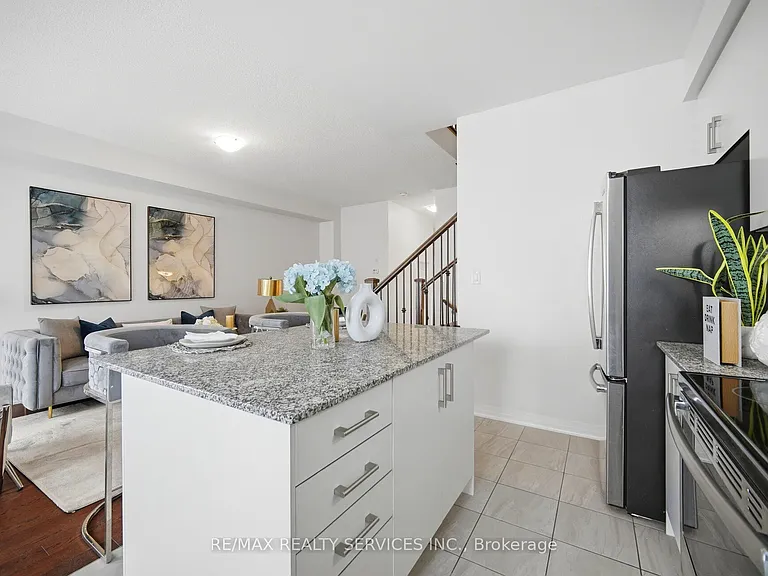 6 Landsborough St — Photo 15