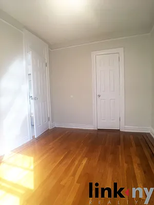 Rented by Link NY Realty | media 31