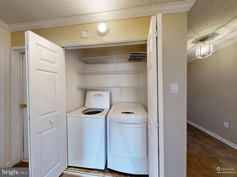 200 N Pickett St #207 — Photo 34