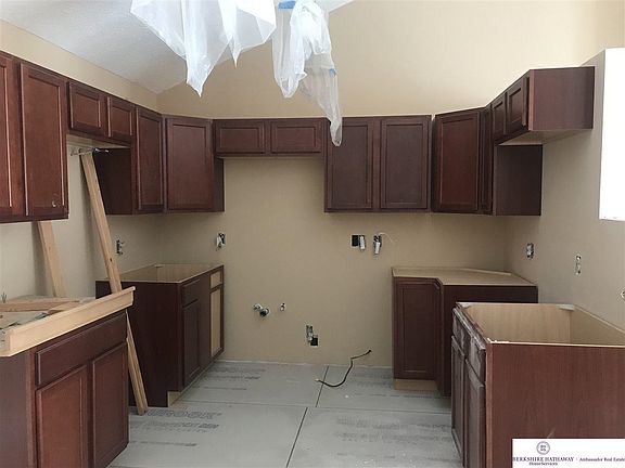 5th image of 14020 Barretts Dr