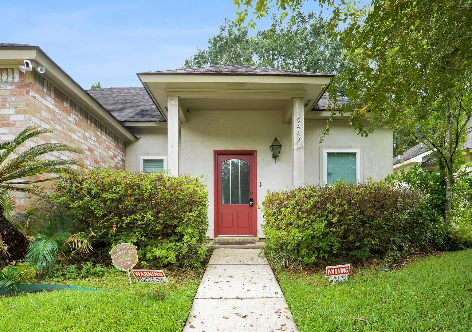 Newly Reduced Price! Nice 3 bedroom 2 bath home in Baton Rouge, LA. — Photo 2