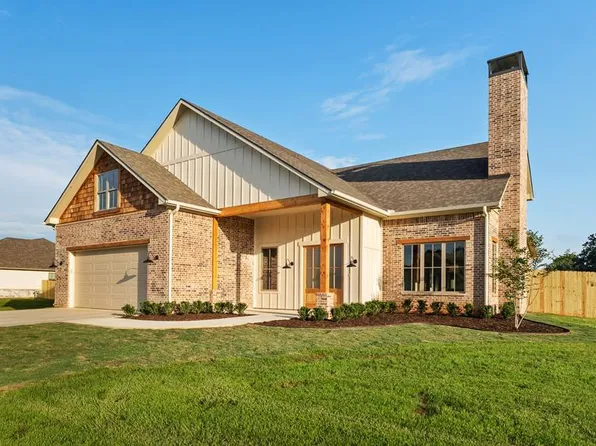 50 Ranch Rd, Texarkana, TX 75503