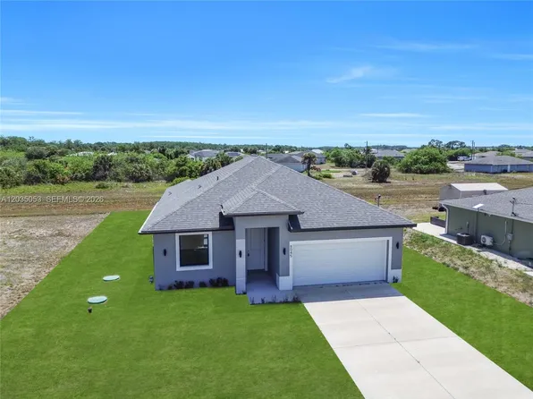 8045 Buttercup Cir, Labelle, FL 33935