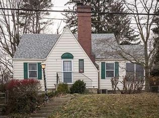 720 Walnut St, Crescent, PA 15046