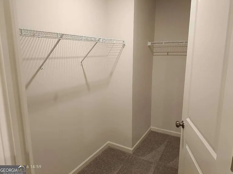 556 Pemberton St — Photo 12