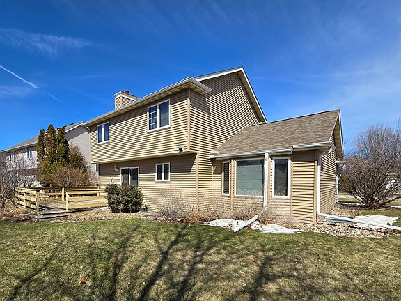 5th image of 3132 Evergreen Rd