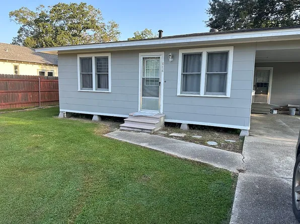 614 2nd St, Jennings, LA 70546