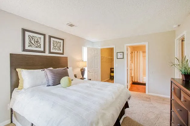 Middletown Ridge Apartments — Photo 11