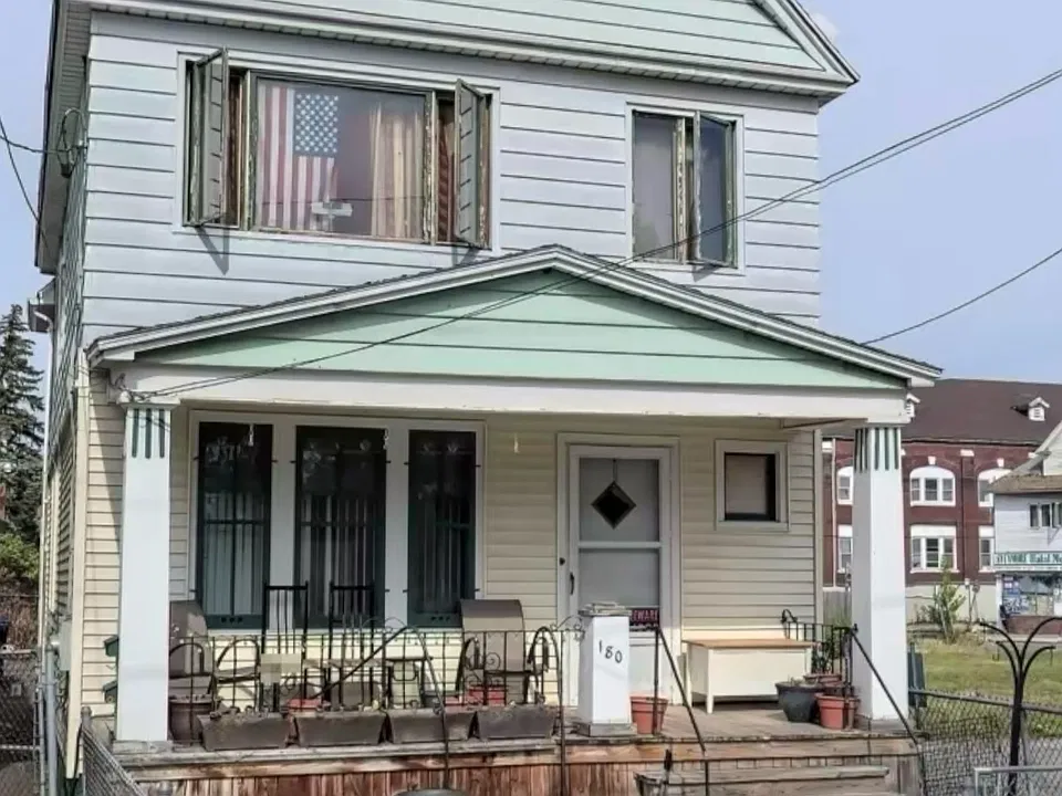 180 Rother Ave #1