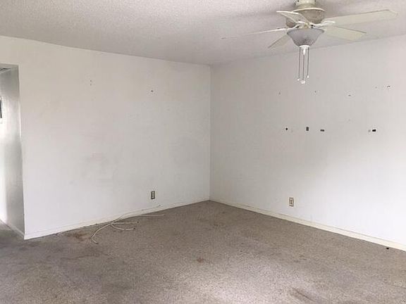 4th image of 309 Chatham O