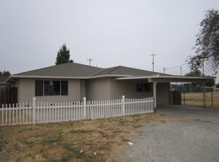 901 Hillcrest Rd, Hollister, CA 95023